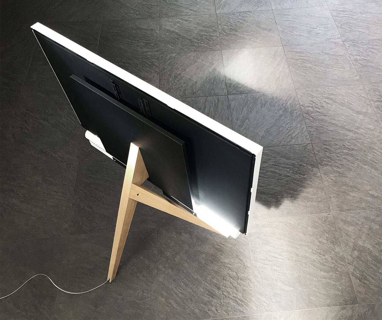 Spectral Art houten design tv-standaard eiken massief in drie kleuren