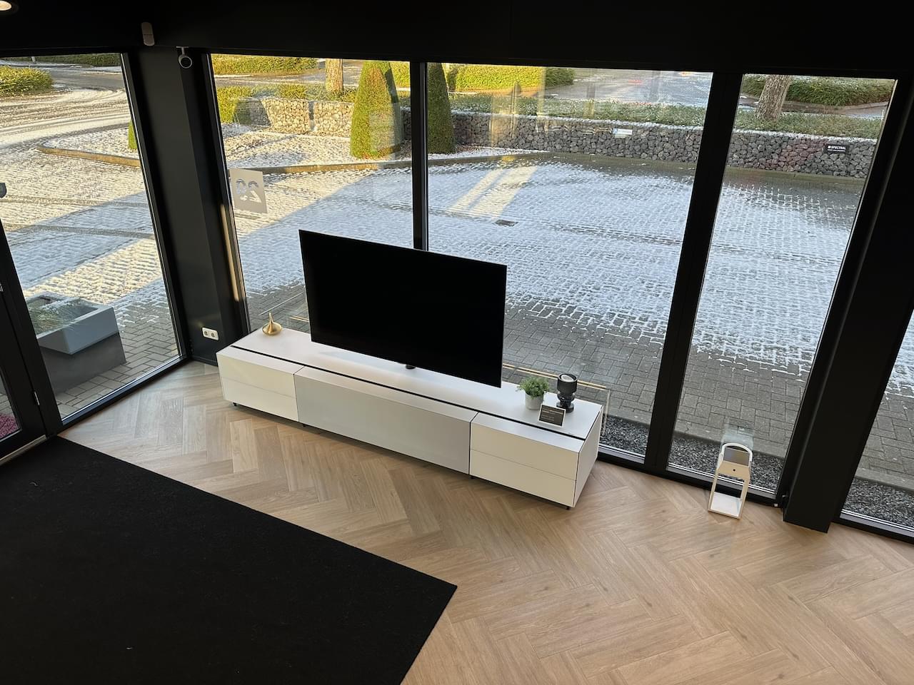 homecinema tv-meubel | 2.63m | staand in gesatineerd glas