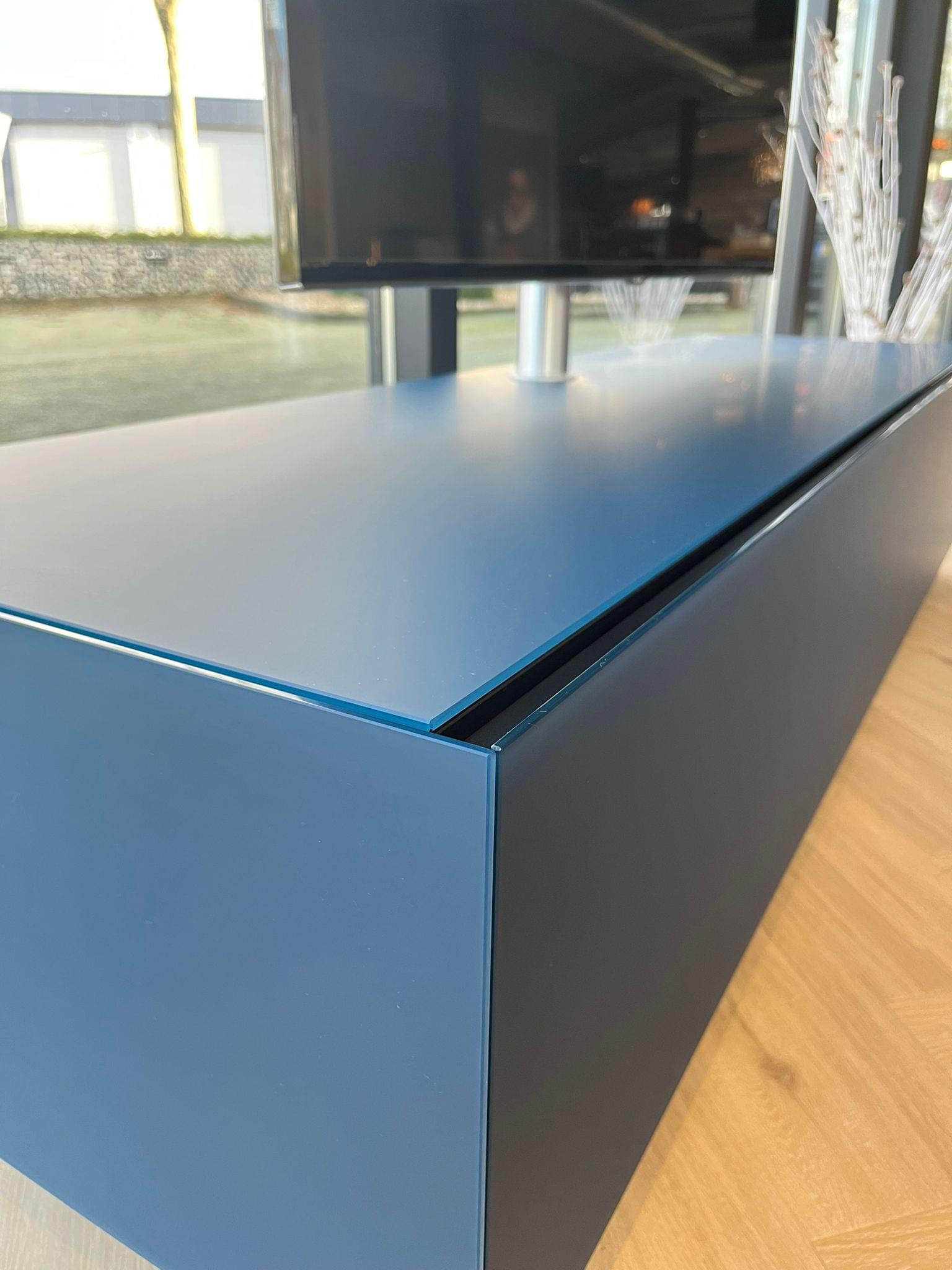 staand tv-meubel 1.65m | gesatineerd glas in Petrol Blue