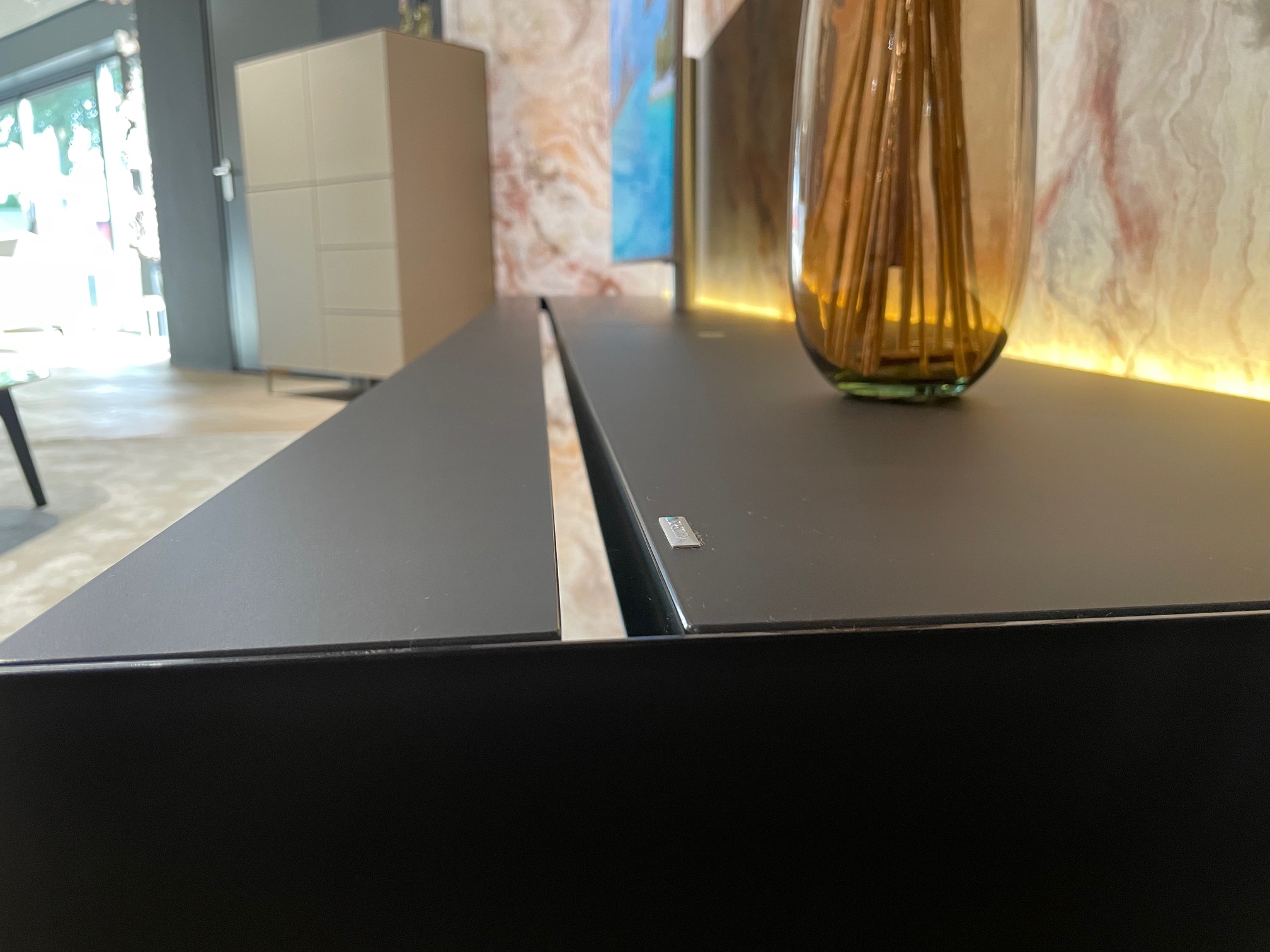 326 CM Tv meubel | LED | Zwart mat glas