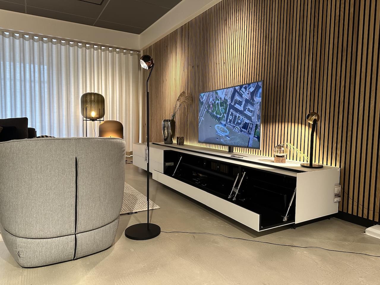 soundbar tv-meubel in gesatineerd glas kleur Snow