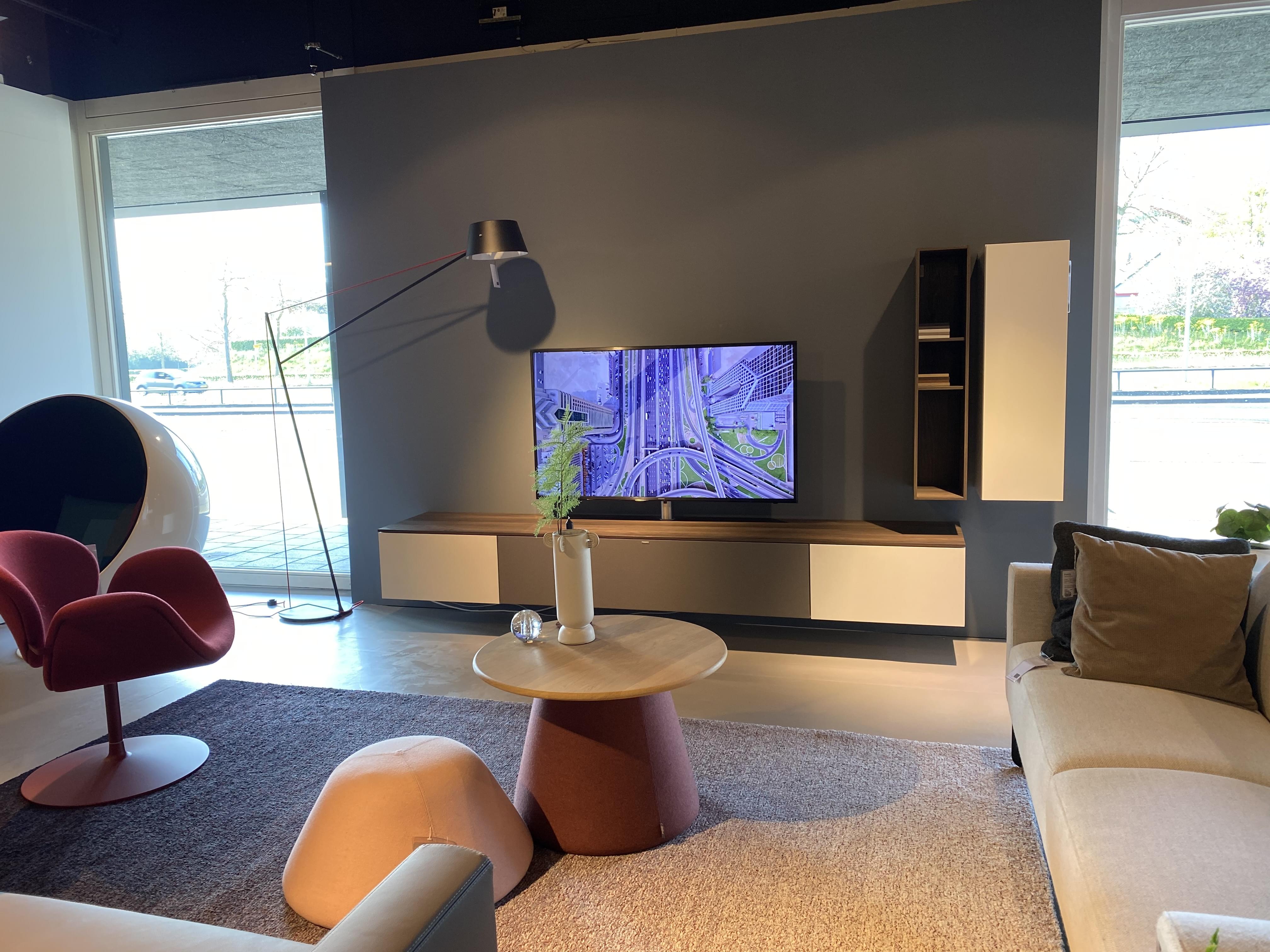 Spectral tv-meubel 2.60m in de kleur Wit (SNG) | DEEP OAK