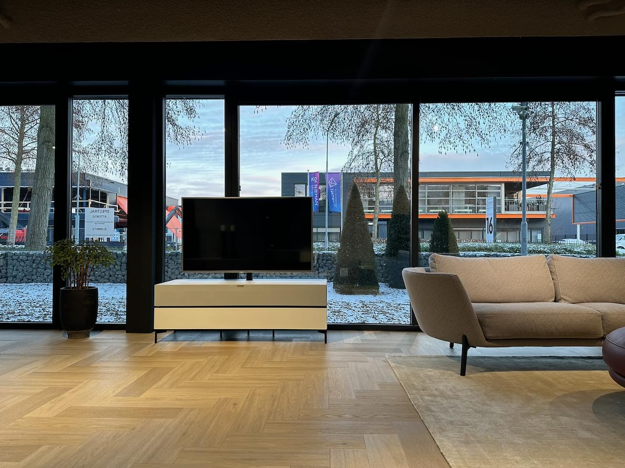 staand tv-meubel als roomdivider | hoogglans wit | 1.50m