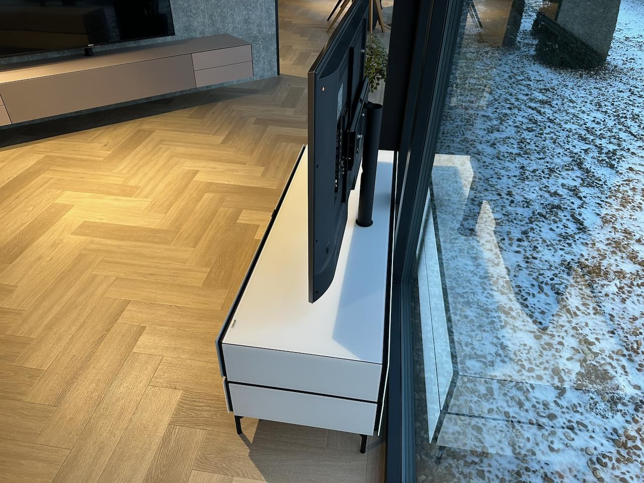 staand tv-meubel als roomdivider | hoogglans wit | 1.50m