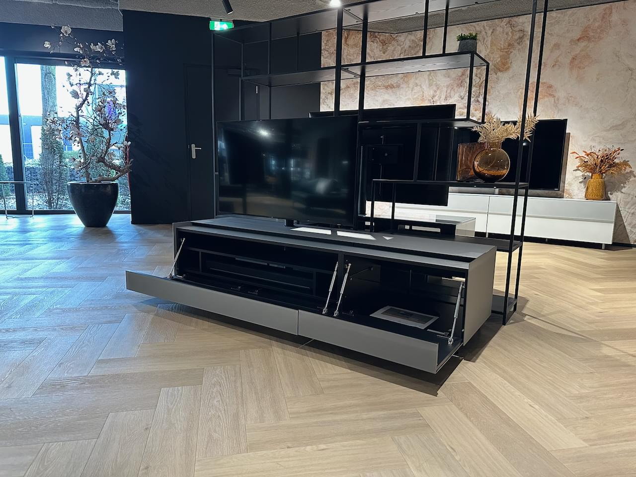 staand tv-meubel | 1.97m | inclusief Spectral BRP1 soundbar en Sonos Amp