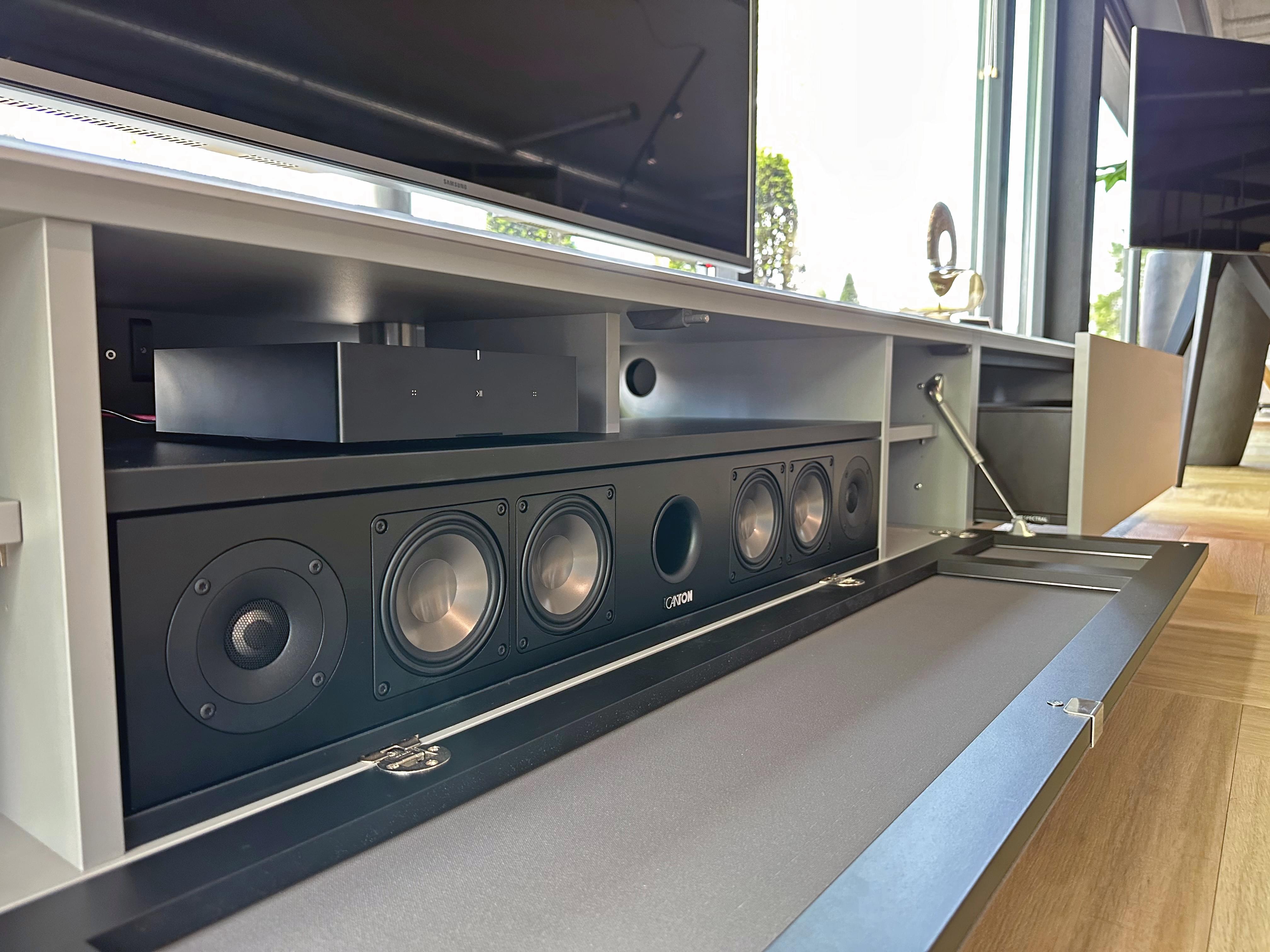 zwevend tv-meubel 2.8m in kleur Grey - inclusief Spectral soundbar en Sonos Amp