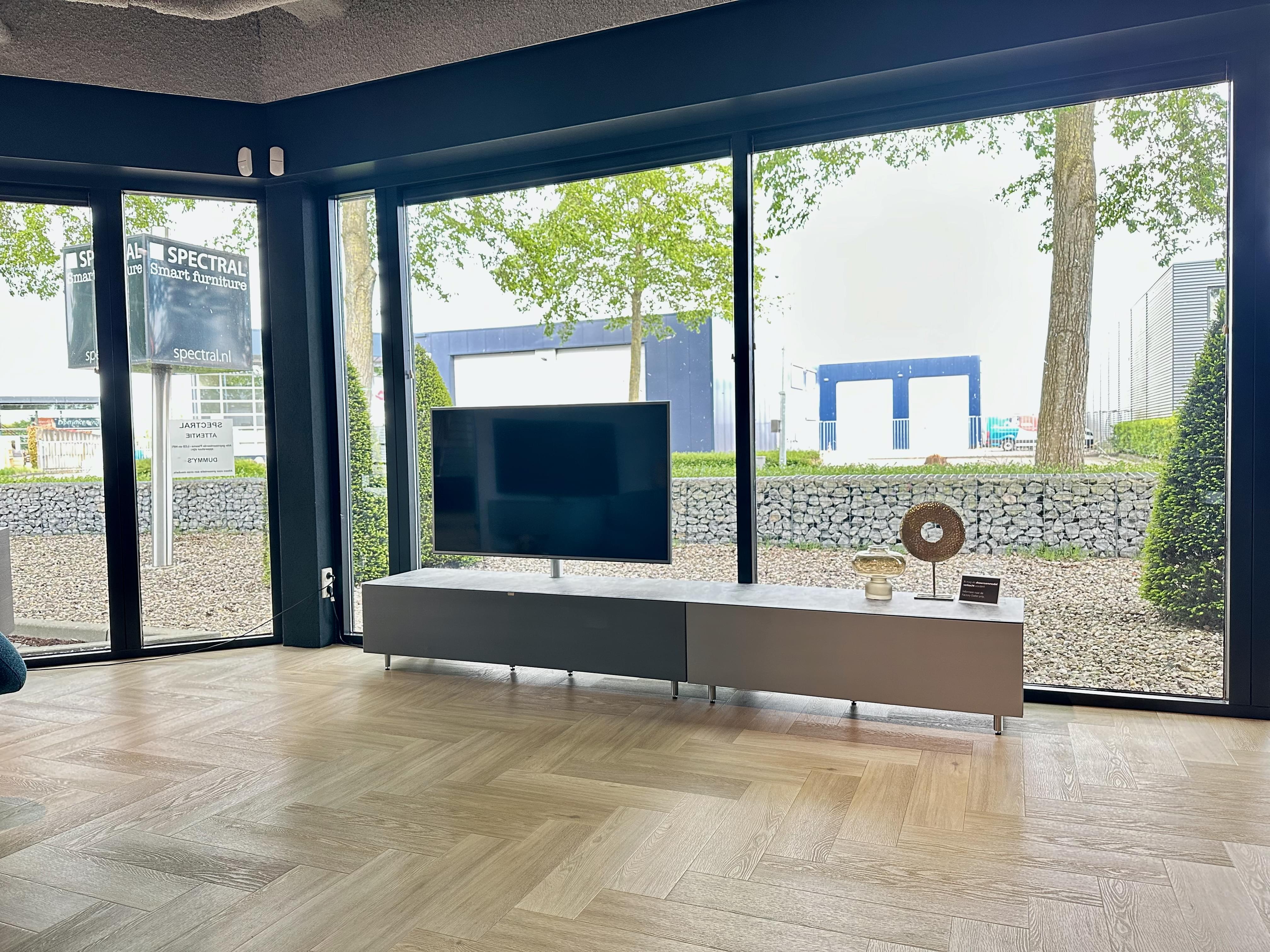 zwevend tv-meubel 2.8m in kleur Grey - inclusief Spectral soundbar en Sonos Amp