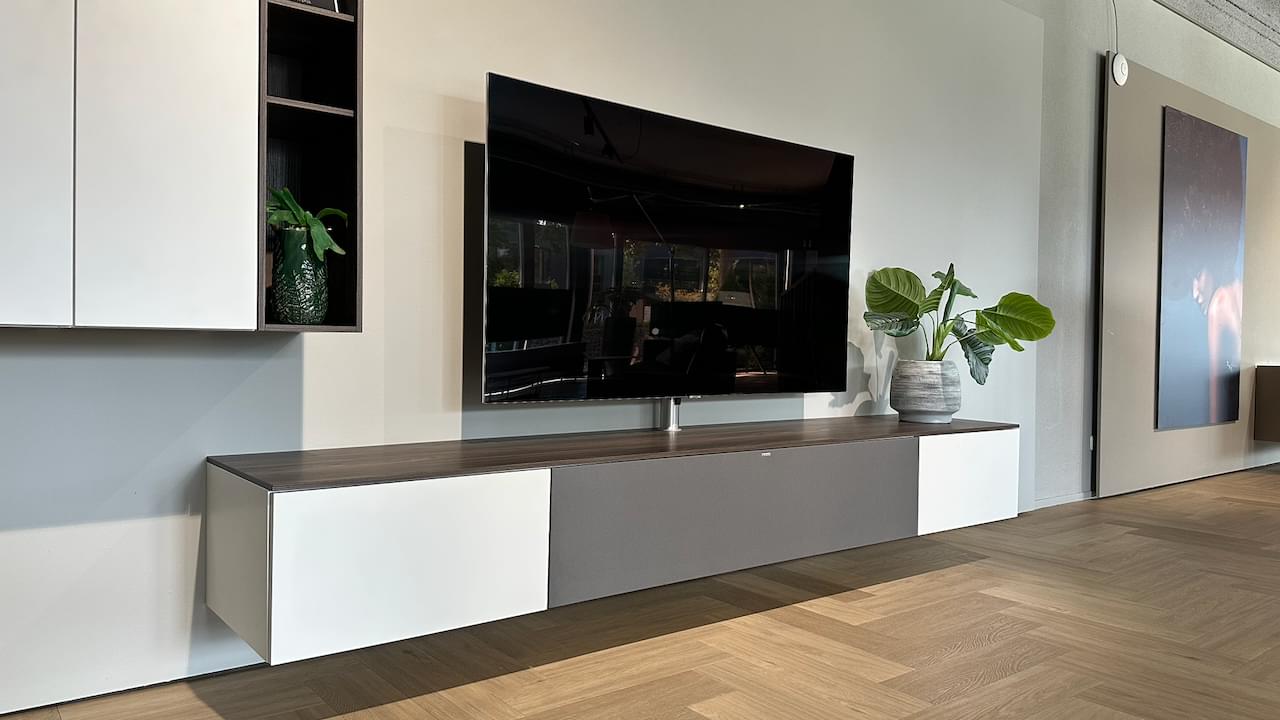 zwevend tv-meubel 2.6 m | Deep Oak | Smart Lack Wit | Showroommodel