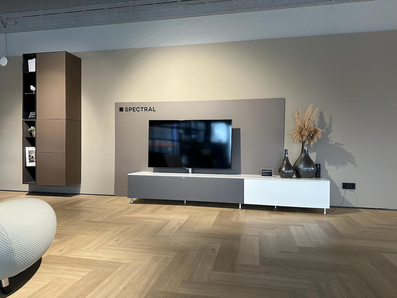 wit tv-meubel | staand 2.60m | soundbar stofklep | draaibare tv-beugel