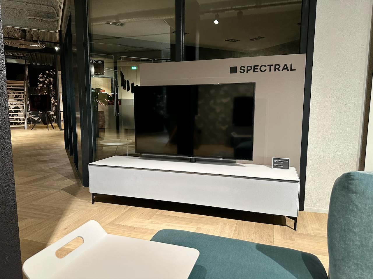 Soundbar tv-meubel - 2.0m in wit - staand op pootjes