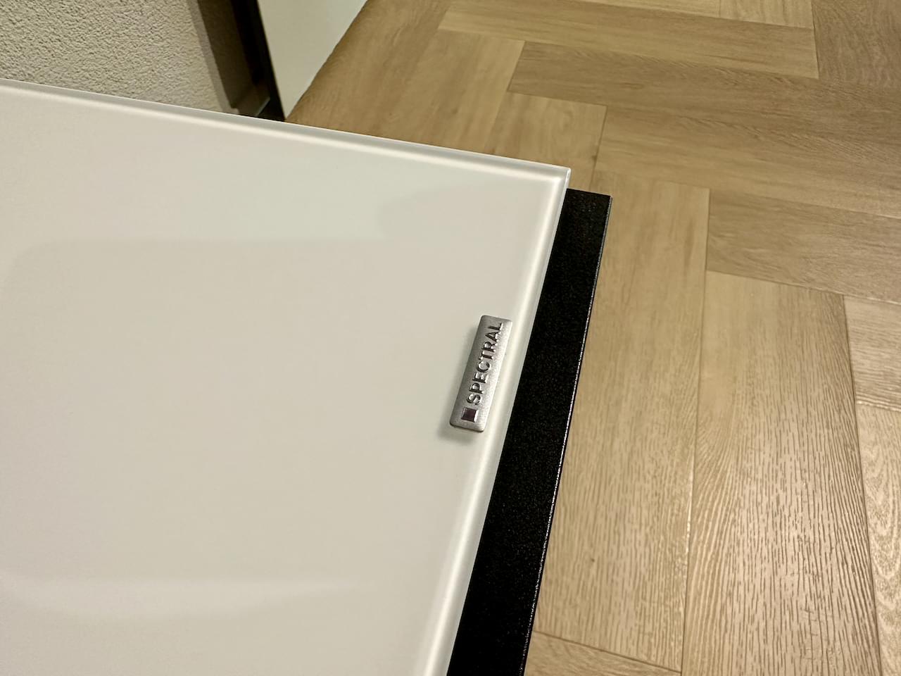 Soundbar tv-meubel - 2.0m in wit - staand op pootjes