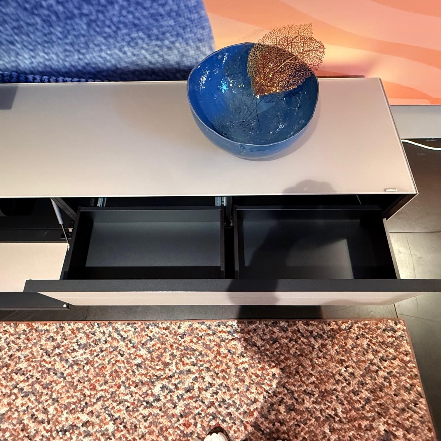 TV meubel Scala, 276 cm, op pootjes met Sonos Arc en Samsung TV 55 inch