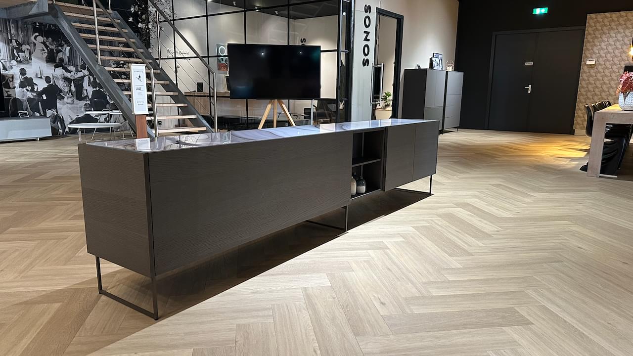 | Staand Design Dressoir 300 cm | Side Model 3 | Oak Smoked & Marmor Latte Dust