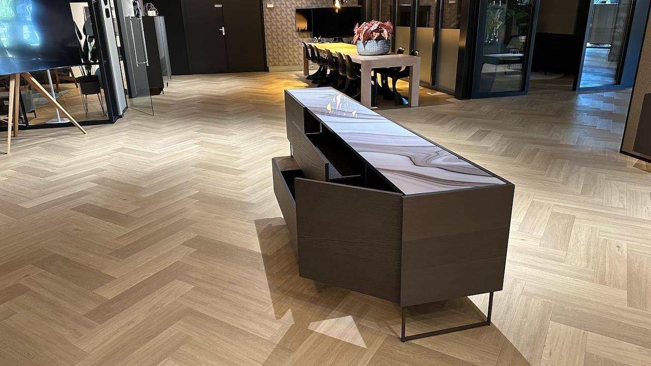 | Staand Design Dressoir 300 cm | Side Model 3 | Oak Smoked & Marmor Latte Dust
