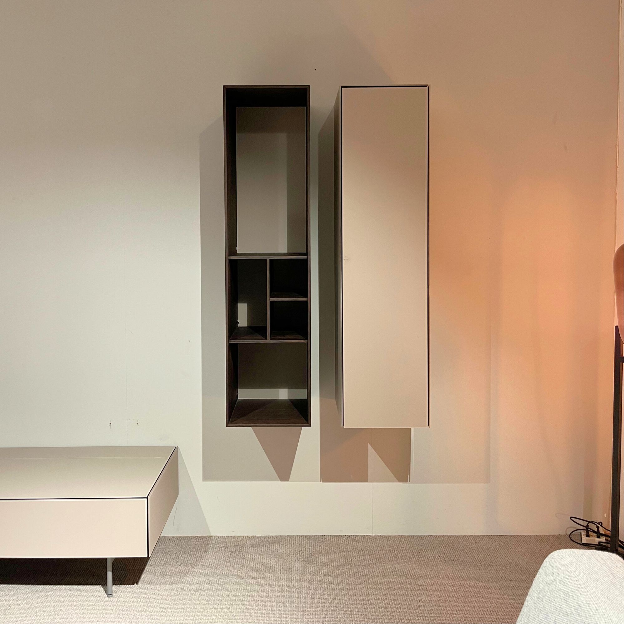 tv-meubel op frame | Pebble Satin